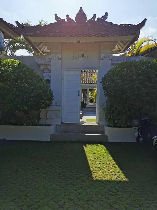 Fully Renovated Villa 3Br In Seminyak - Oberoi