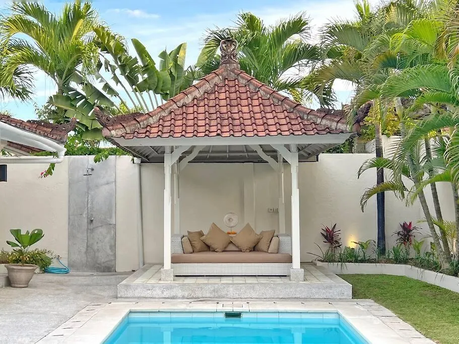 Fully Renovated Villa 3Br In Seminyak - Oberoi