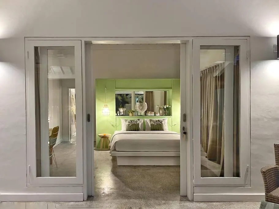 Fully Renovated Villa 3Br In Seminyak - Oberoi
